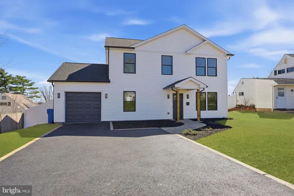 $3,500 | 25 Autumn Lane, Levittown, PA 19055