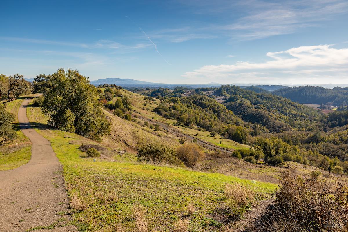 2365 Sweetwater Springs Road Healdsburg, CA 95448 - Photo 22 of 37