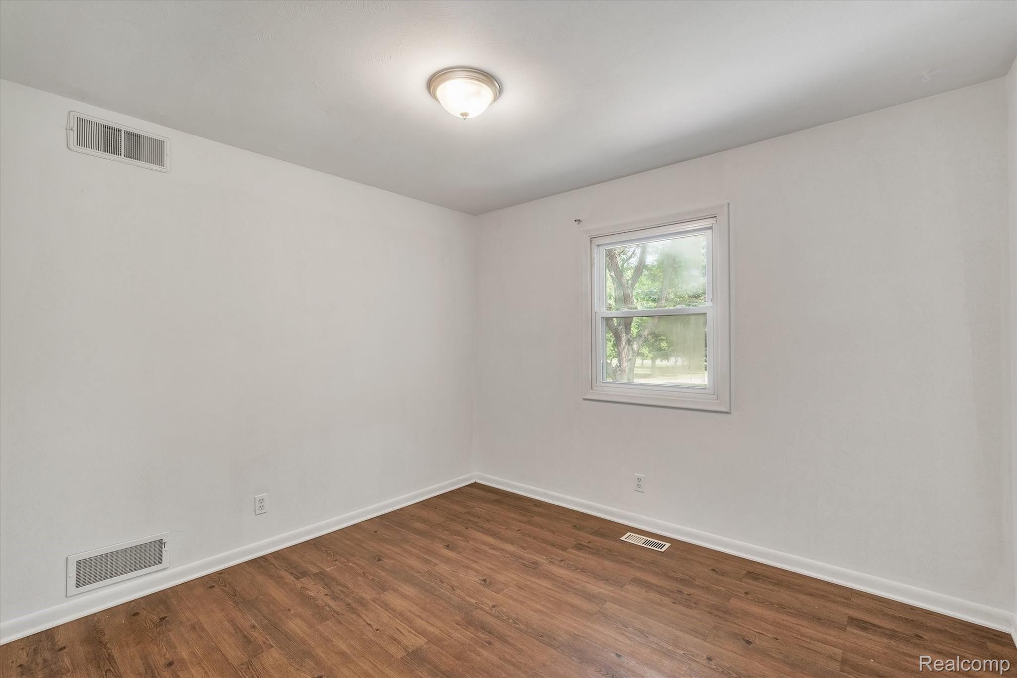 535 North Nicholson Road Fowlerville, MI 48836 - Photo 36 of 68 36-535-Nicholson-WindowStill-Real-Estate-Photography-36.jpg
