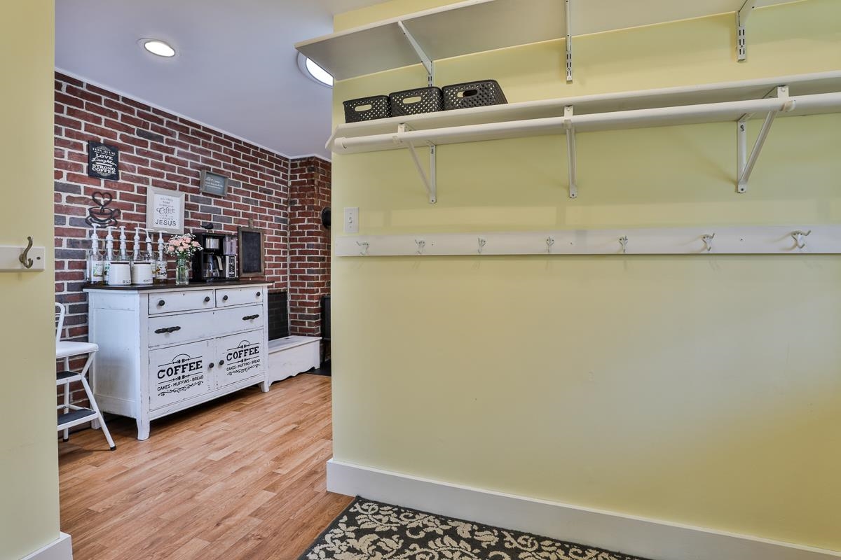 31 Naticook Road Merrimack, NH 03054 - Photo 12 of 40