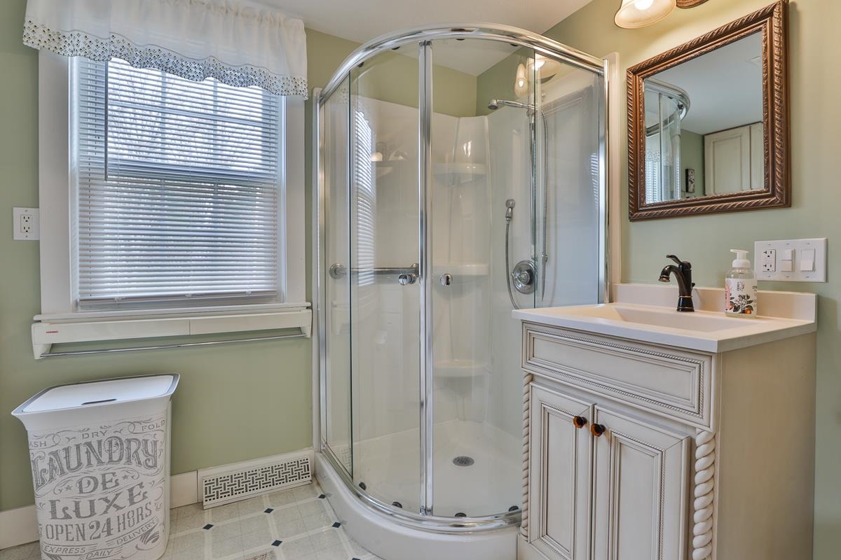 31 Naticook Road Merrimack, NH 03054 - Photo 14 of 40