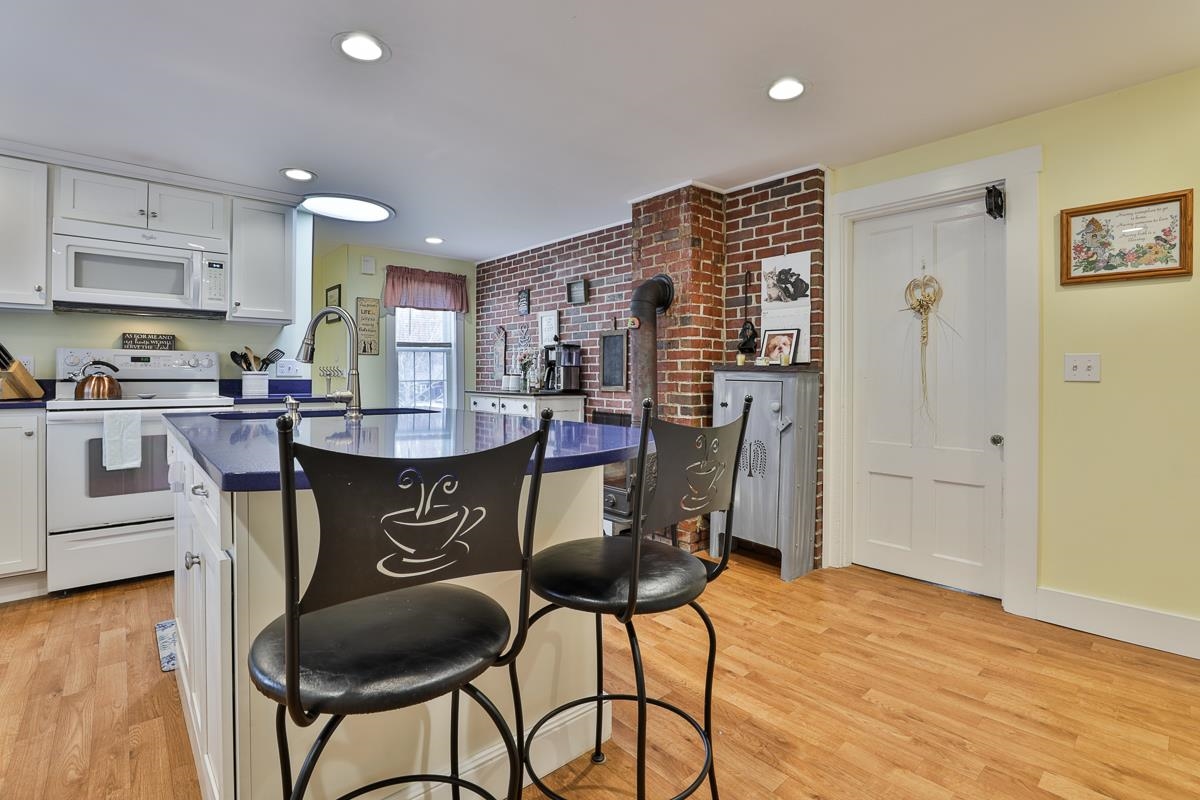 31 Naticook Road Merrimack, NH 03054 - Photo 6 of 40