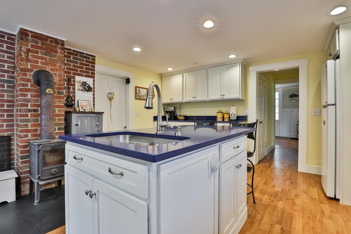 31 Naticook Road Merrimack, NH 03054 - Photo 9 of 40