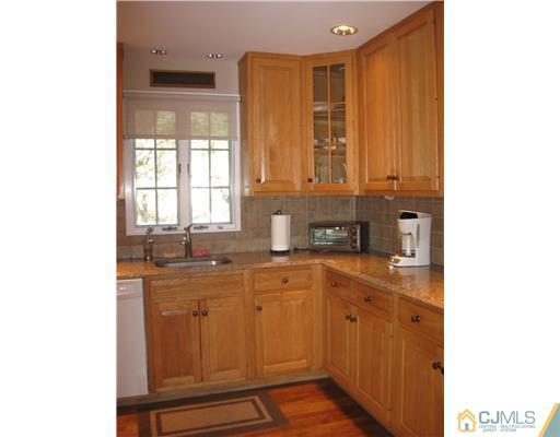 20 Greenbrook Road Middlesex, NJ 08846 - Photo 11 of 22 Gallery Image 11