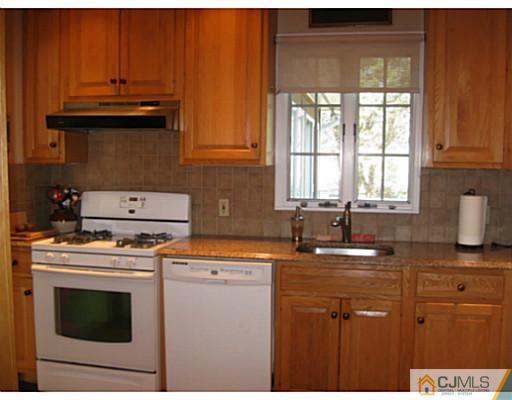 20 Greenbrook Road Middlesex, NJ 08846 - Photo 12 of 22 Gallery Image 12