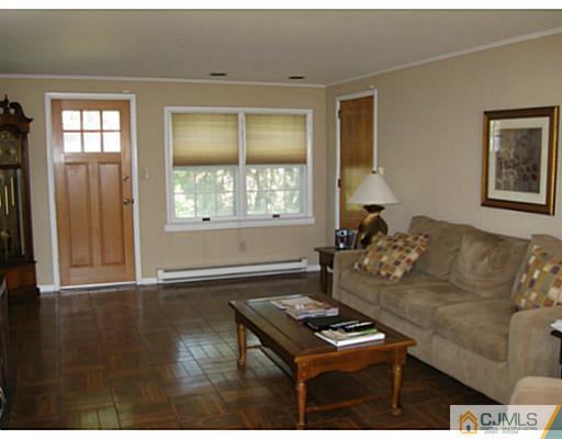 20 Greenbrook Road Middlesex, NJ 08846 - Photo 13 of 22 Gallery Image 13