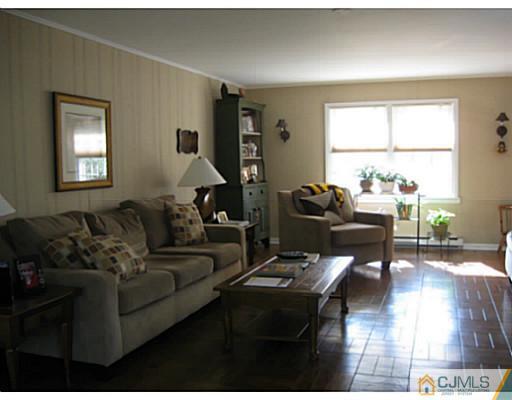 20 Greenbrook Road Middlesex, NJ 08846 - Photo 14 of 22 Gallery Image 14
