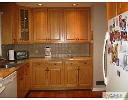 20 Greenbrook Road Middlesex, NJ 08846 - Photo 10 of 22 Gallery Image 10