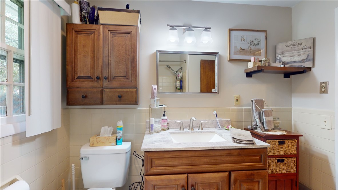 145 Woodcrest Road Warwick, RI 02889 - Photo 14 of 30