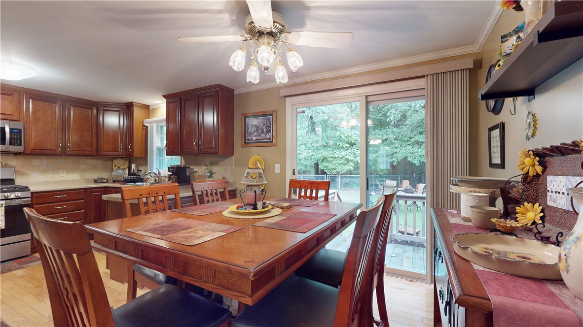 145 Woodcrest Road Warwick, RI 02889 - Photo 7 of 30