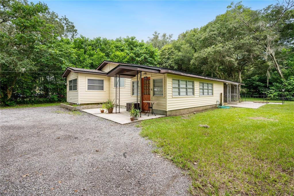 11301 Sally Road Dade City, FL 33525 - Photo 5 of 55 Gallery Image 5