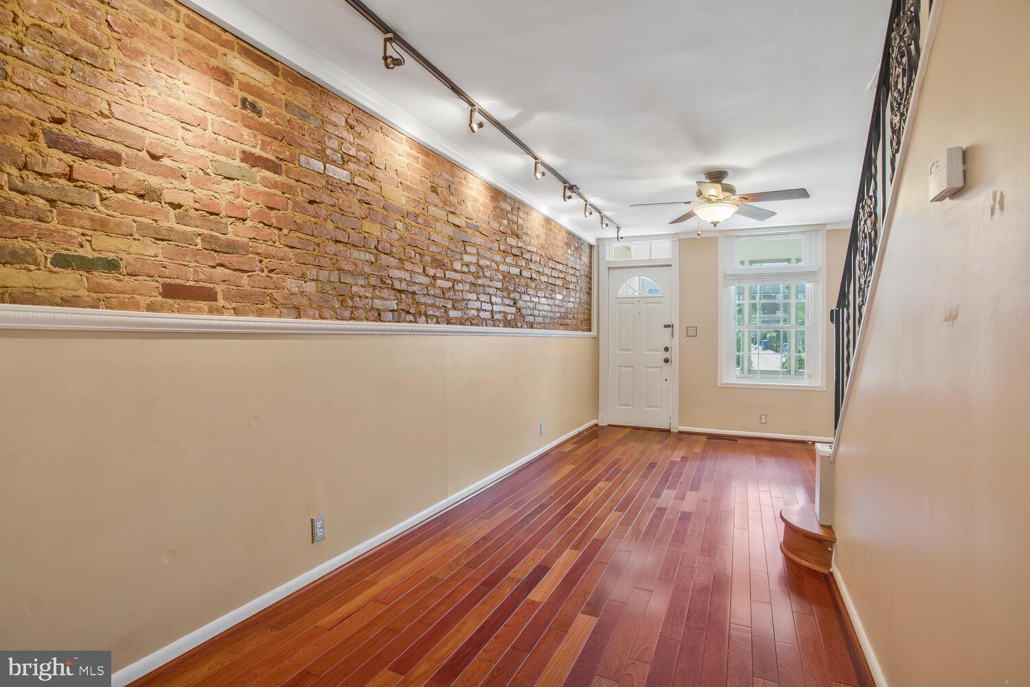 1148 Roland Heights Avenue Baltimore, MD 21211 - Photo 16 of 38 Dining living combo