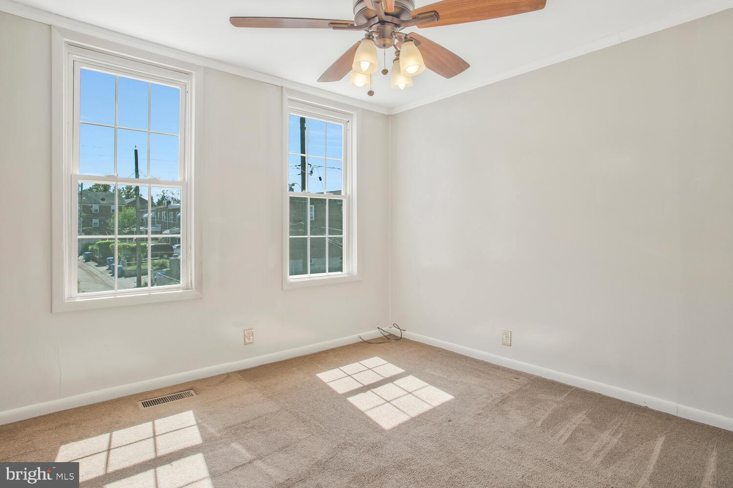 1148 Roland Heights Avenue Baltimore, MD 21211 - Photo 18 of 38 Front bedroom
