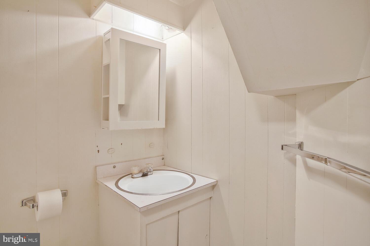 1148 Roland Heights Avenue Baltimore, MD 21211 - Photo 28 of 38 Half bath in lwoer level