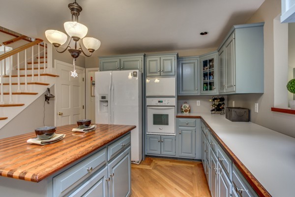 327 Edgemere Road Lynnfield, MA 01940 - Photo 13 of 30 Gallery Image 13