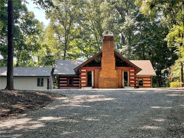 $382,000 | 4830 Balsom Road, Pfafftown, NC 27040