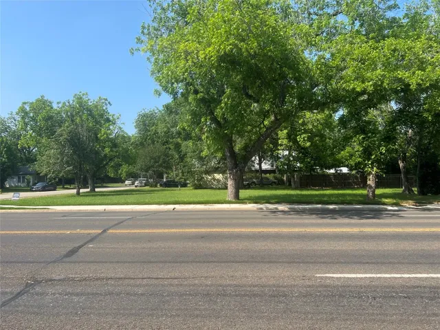 $135,000 | 300 Turney Street, Smithville, TX 78957