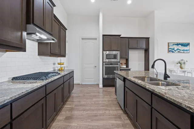 $624,999 | 200 Brentwood Drive, Austin, TX 78737