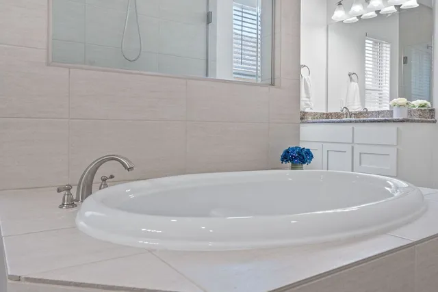 $624,999 | 200 Brentwood Drive, Austin, TX 78737