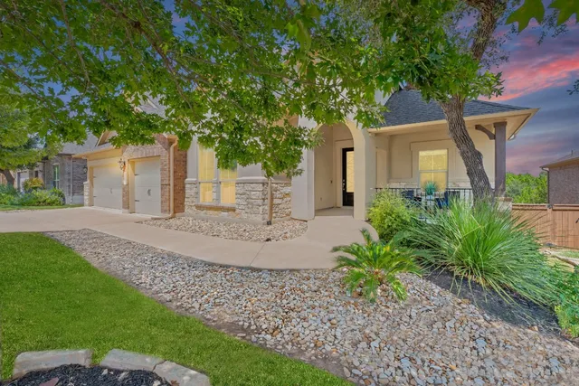 $624,999 | 200 Brentwood Drive, Austin, TX 78737