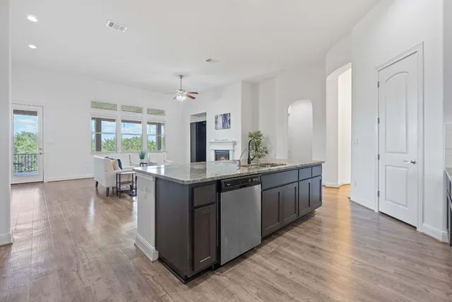 $624,999 | 200 Brentwood Drive, Austin, TX 78737