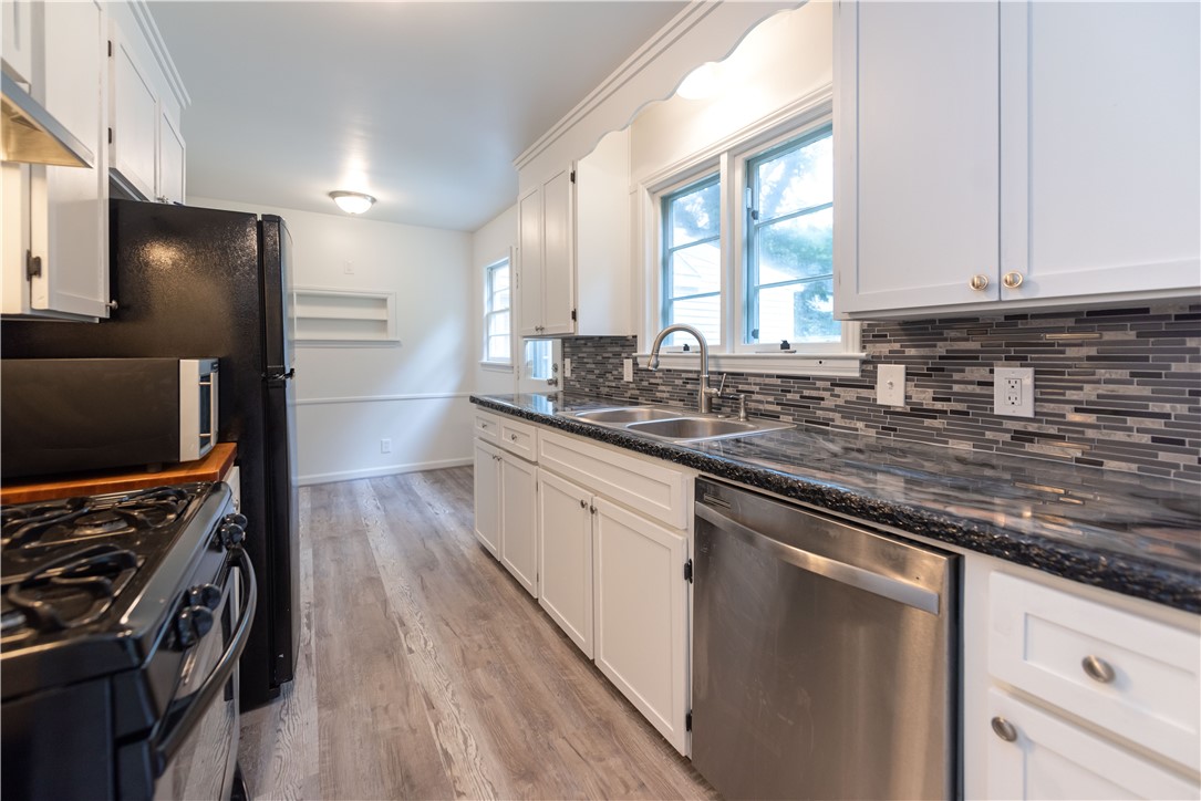 116 Oakridge Drive Irondequoit, NY 14617 - Photo 12 of 45