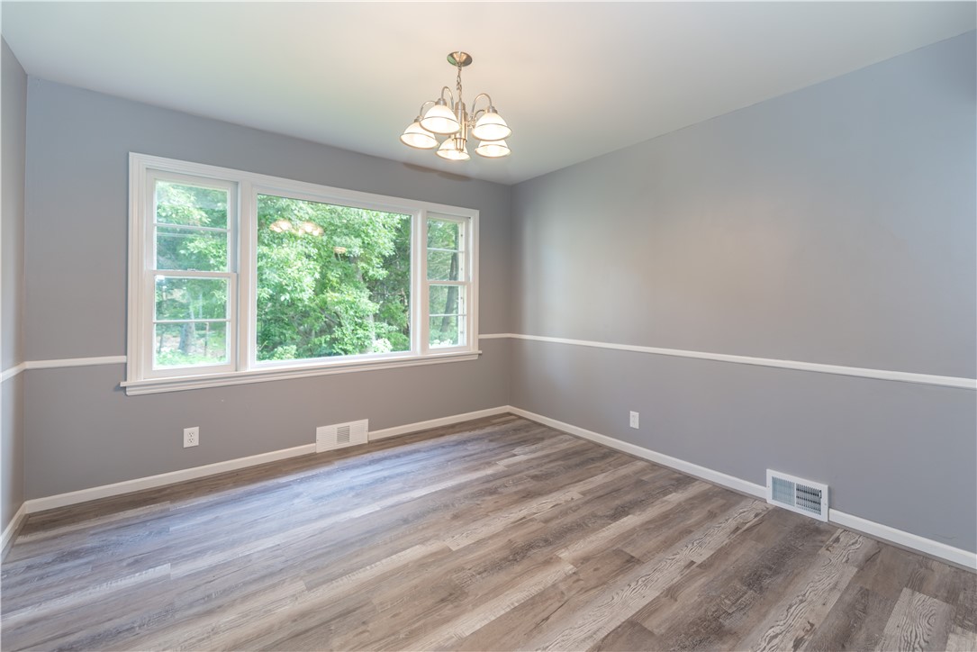 116 Oakridge Drive Irondequoit, NY 14617 - Photo 15 of 45