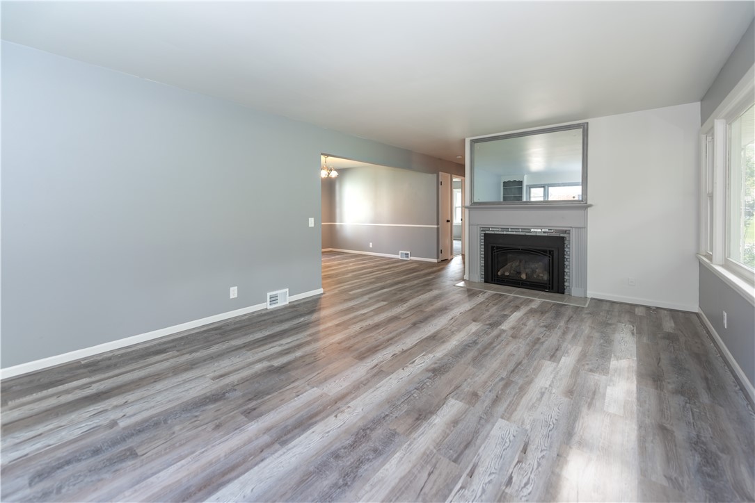 116 Oakridge Drive Irondequoit, NY 14617 - Photo 16 of 45