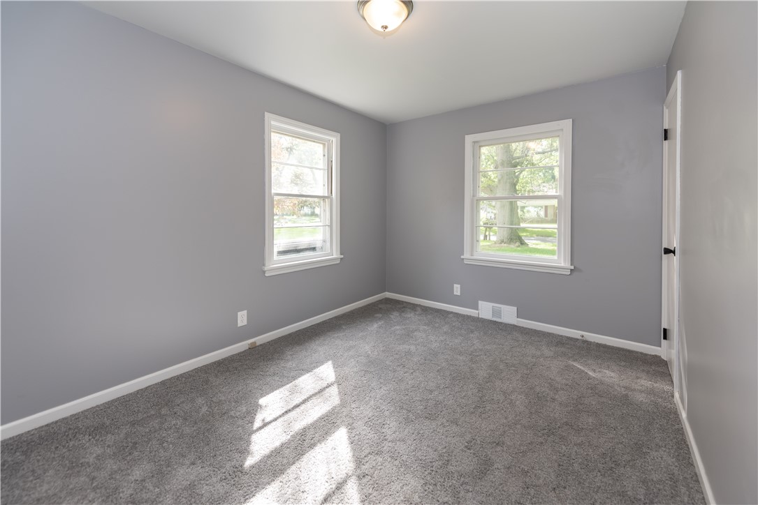 116 Oakridge Drive Irondequoit, NY 14617 - Photo 19 of 45