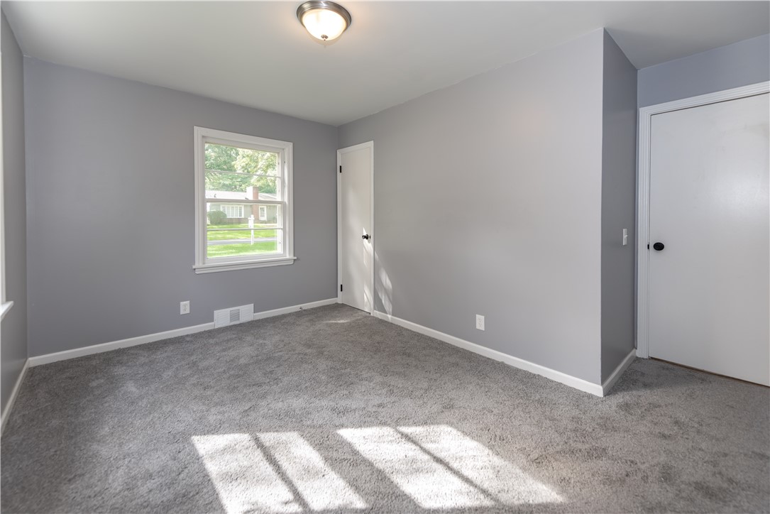 116 Oakridge Drive Irondequoit, NY 14617 - Photo 25 of 45