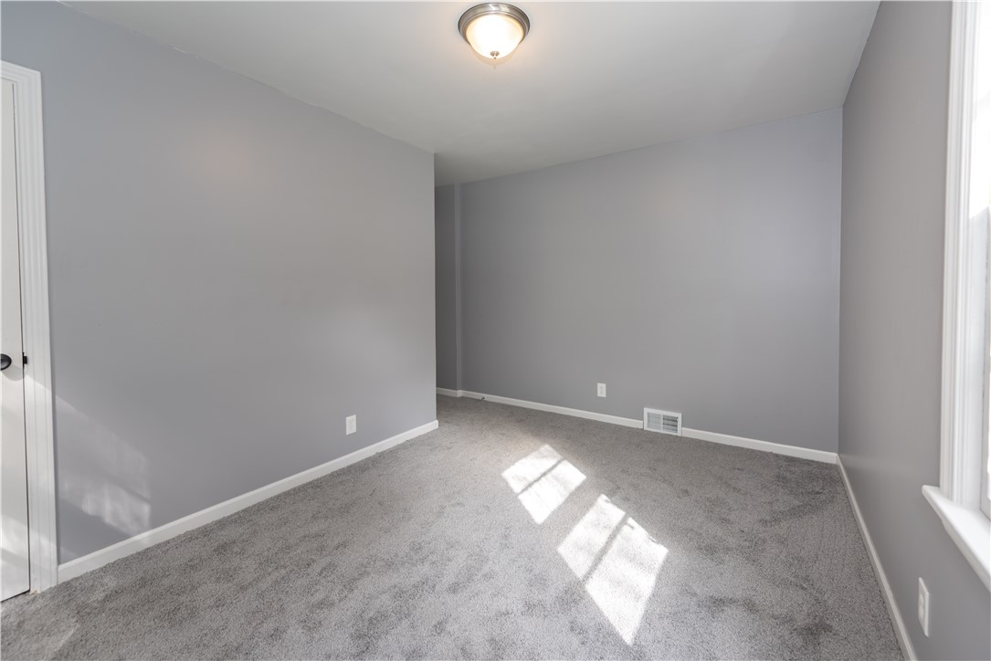 116 Oakridge Drive Irondequoit, NY 14617 - Photo 26 of 45