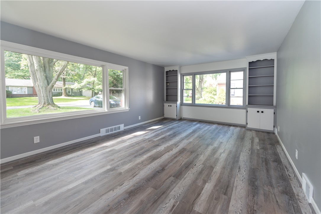 116 Oakridge Drive Irondequoit, NY 14617 - Photo 3 of 45