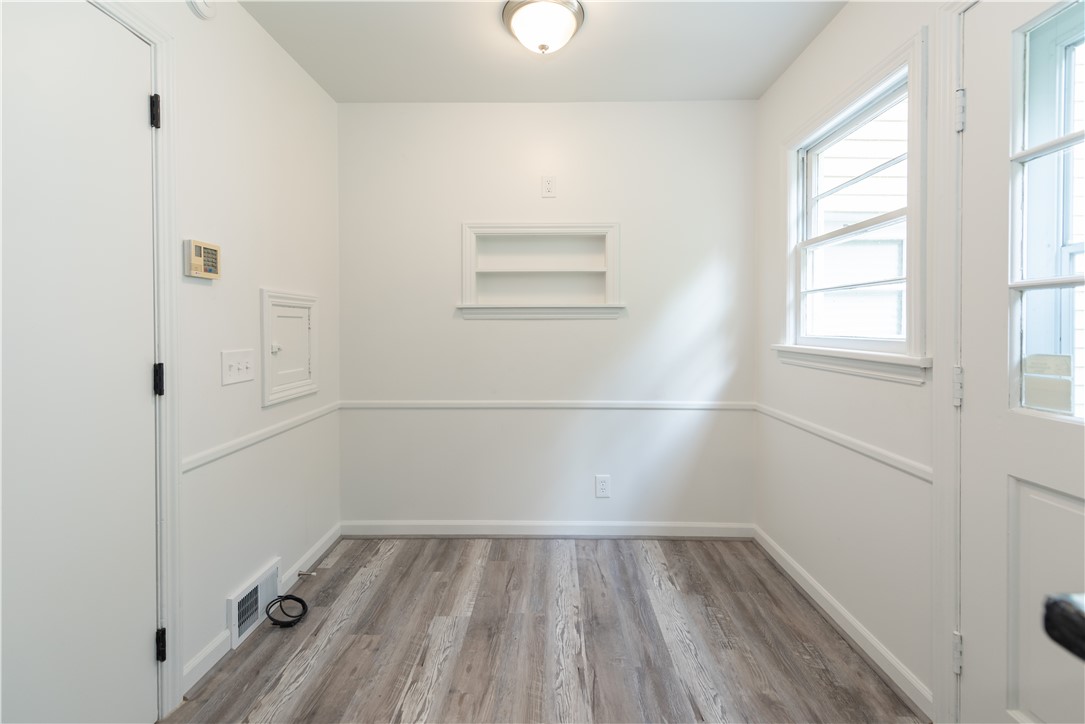 116 Oakridge Drive Irondequoit, NY 14617 - Photo 7 of 45