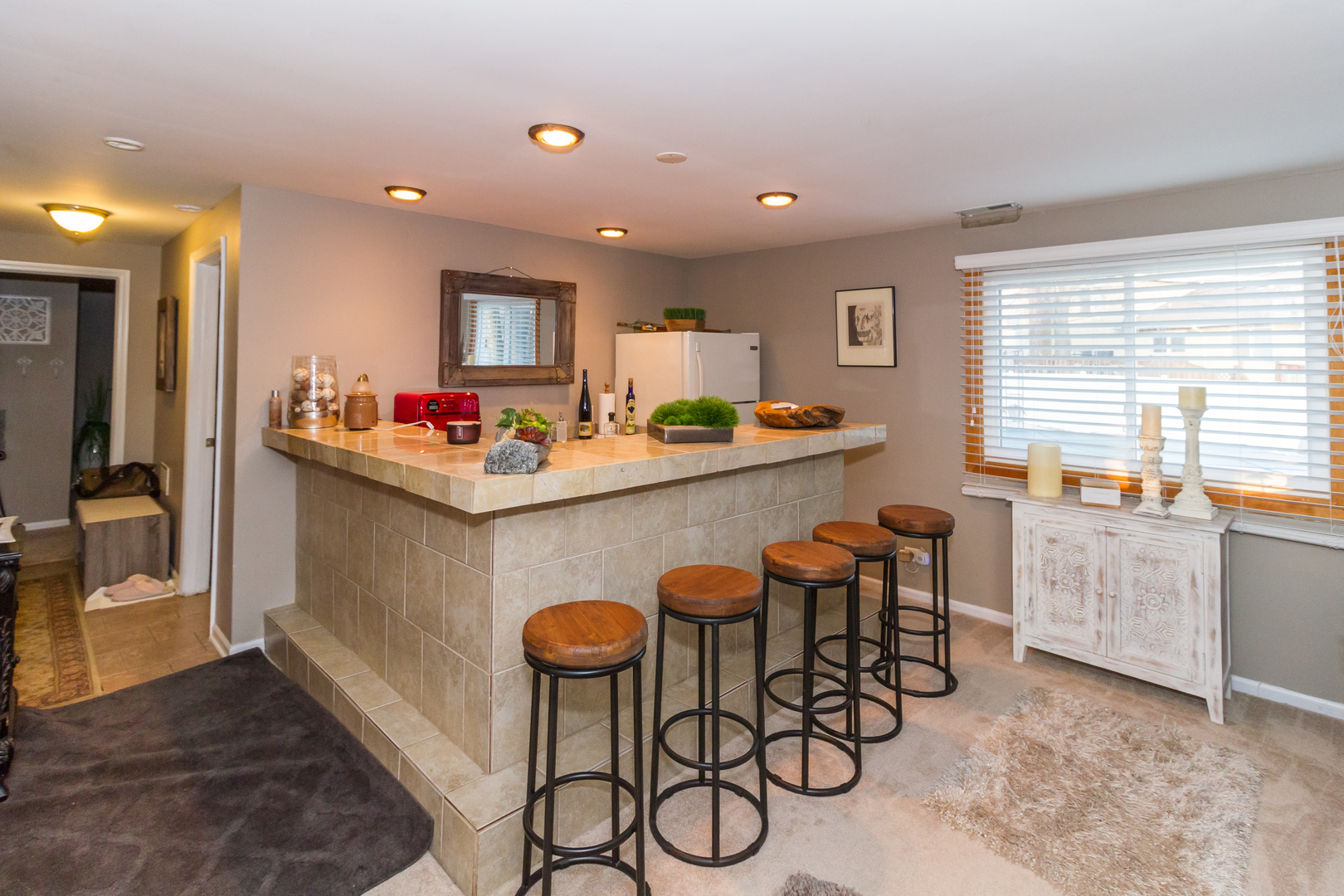 33 Oakview Road Matteson, IL 60443 - Photo 26 of 31 a kitchen with a sink and chairs