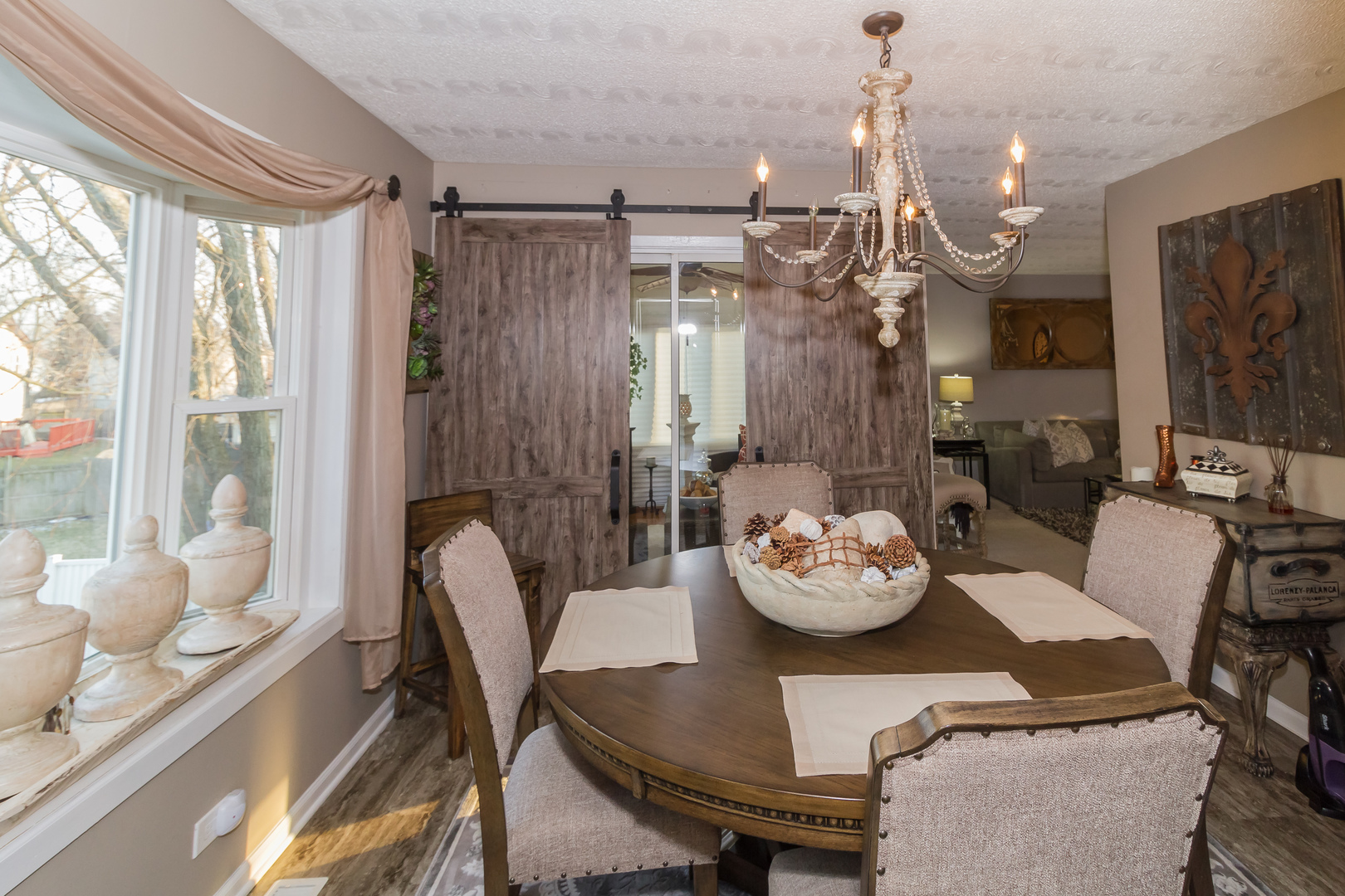 33 Oakview Road Matteson, IL 60443 - Photo 7 of 31 a dining room with furniture and a chandelier