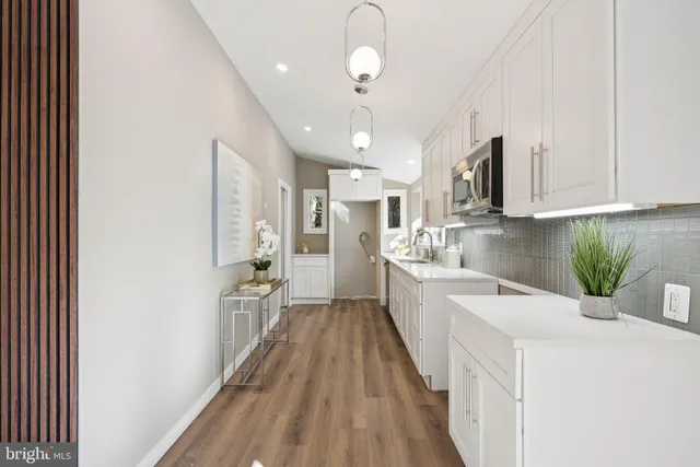 $569,900 | 11511 Highview Avenue, Silver Spring, MD 20902