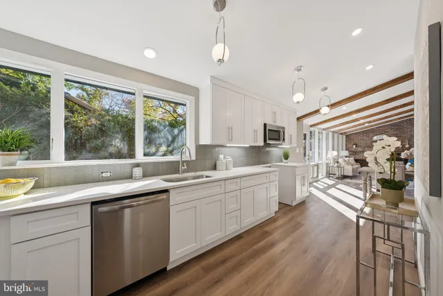 $569,900 | 11511 Highview Avenue, Silver Spring, MD 20902