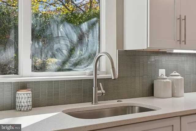 $569,900 | 11511 Highview Avenue, Silver Spring, MD 20902