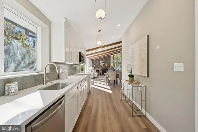 $569,900 | 11511 Highview Avenue, Silver Spring, MD 20902