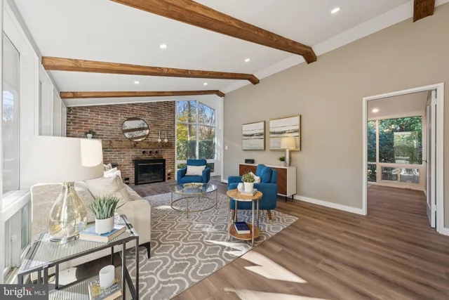 $569,900 | 11511 Highview Avenue, Silver Spring, MD 20902