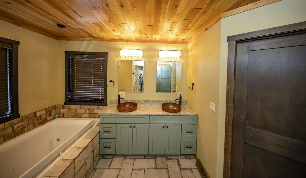 176 Sunset Shores Road Iron River, MI 49935 - Photo 20 of 64