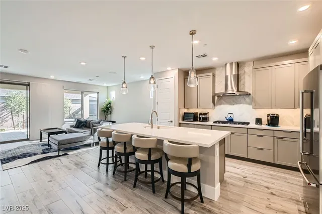 $2,750 | 10042 Cardinal Knoll Avenue, Las Vegas, NV 89143