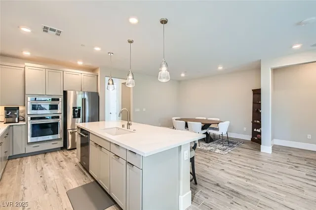 $2,750 | 10042 Cardinal Knoll Avenue, Las Vegas, NV 89143