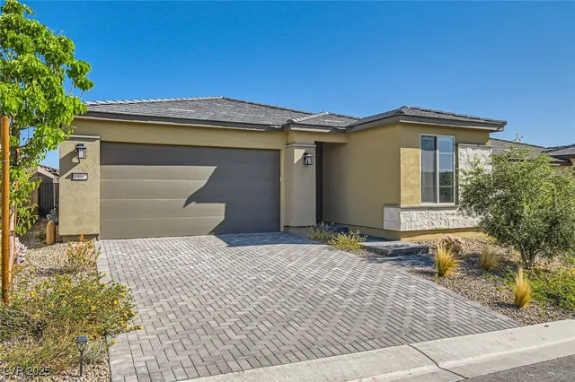 $2,750 | 10042 Cardinal Knoll Avenue, Las Vegas, NV 89143