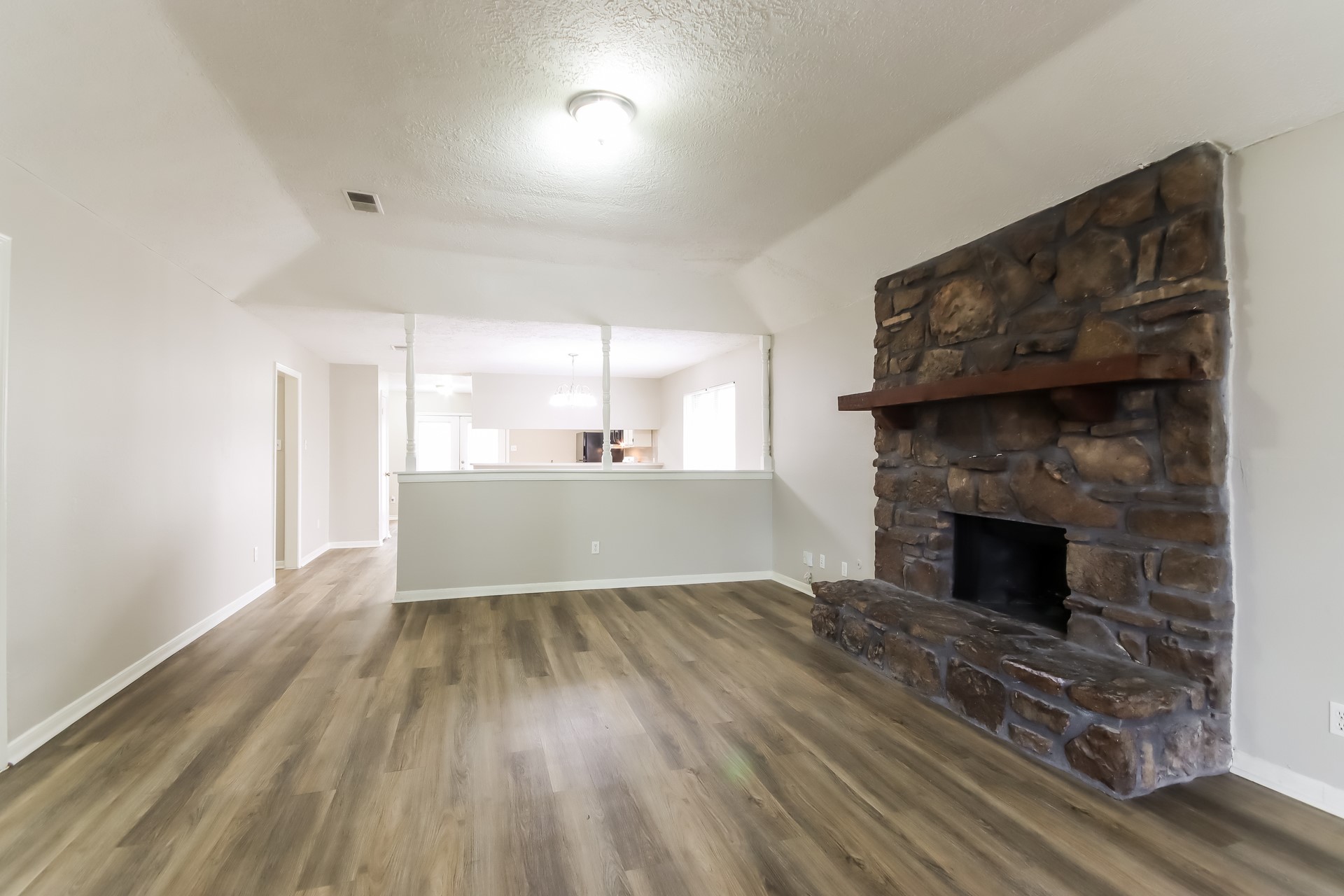 2614 Forestbrook Drive Spring, TX 77373 - Photo 3 of 18