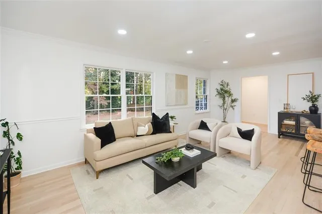 $3,195 | 689 Concord Road Southwest, Smyrna, GA 30082