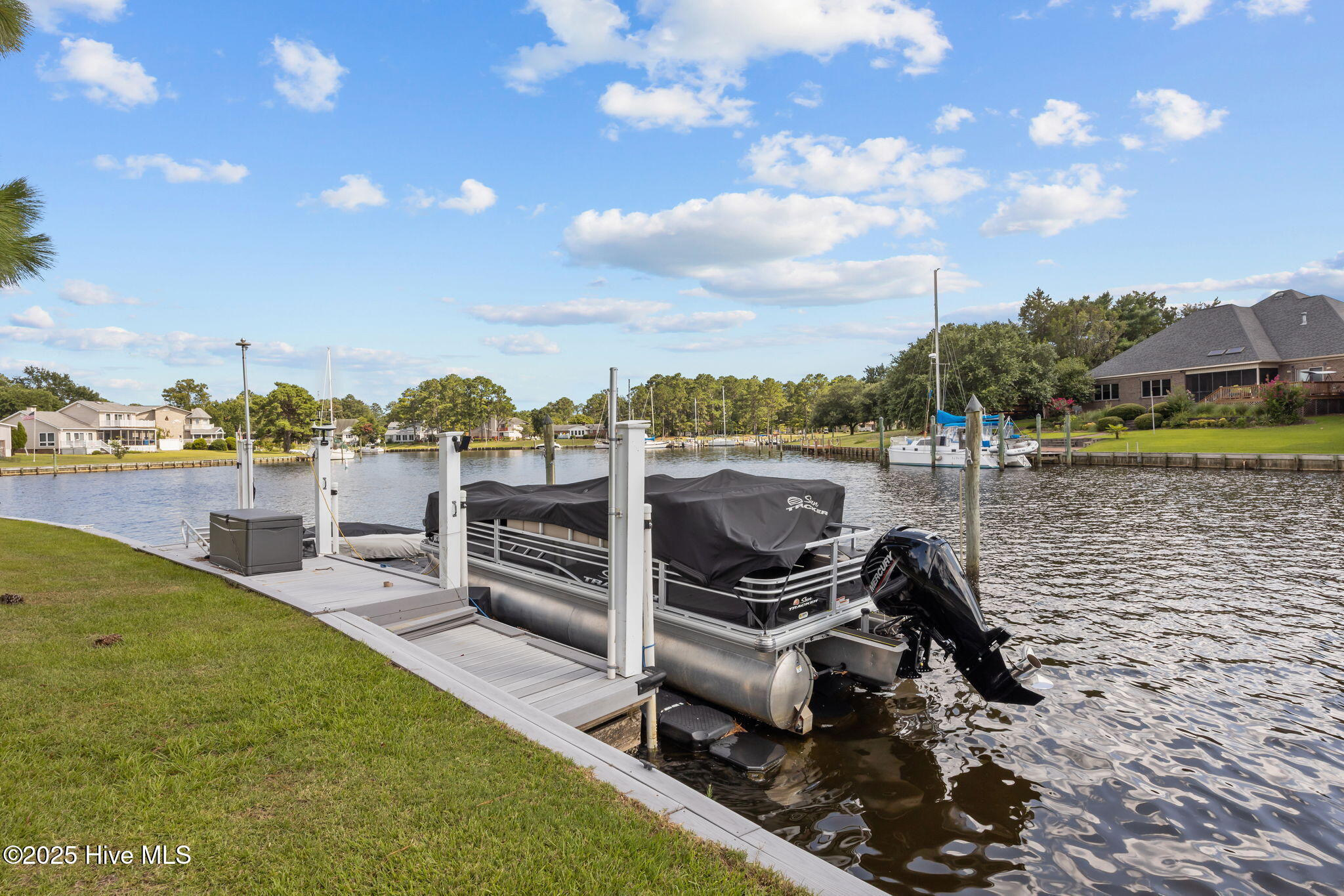 6000 Cassowary Lane New Bern, NC 28560 - Photo 32 of 42 30' Upgraded Dock