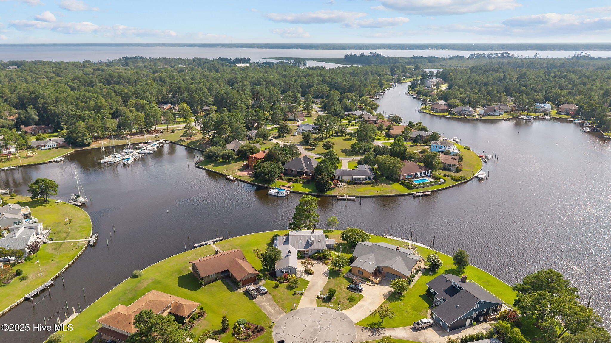 6000 Cassowary Lane New Bern, NC 28560 - Photo 34 of 42 Where To Travel Today