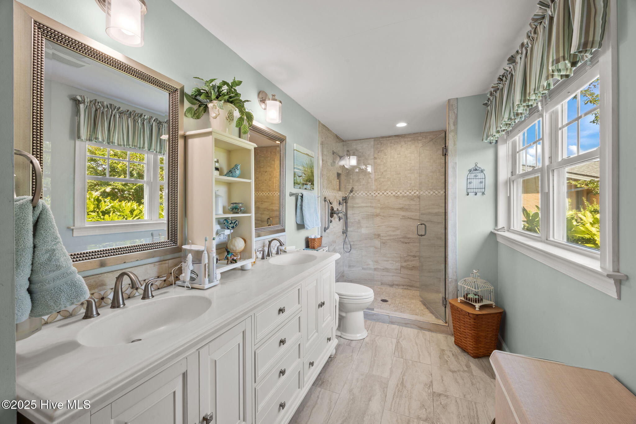 6000 Cassowary Lane New Bern, NC 28560 - Photo 7 of 42 Ensuite Bathroom