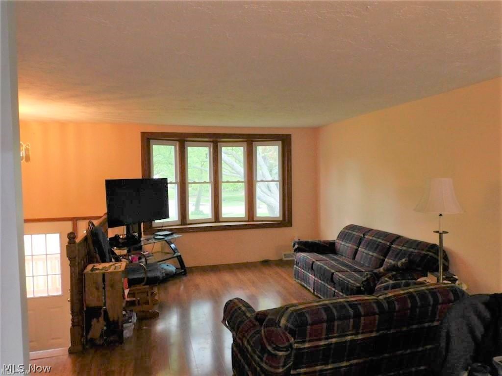 4741 James Road North Ridgeville, OH 44039 - Photo 3 of 17 Gallery Image 3